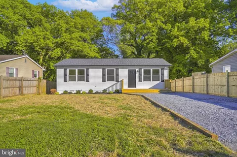 26412 Hillendale Rd, Hollywood, MD 20636