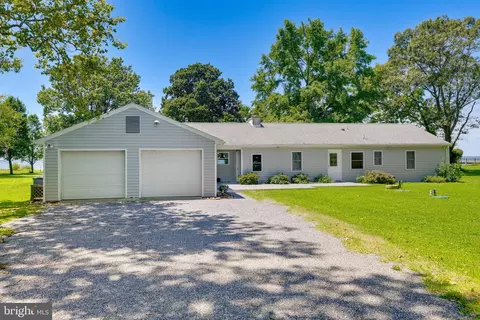 49566 Cornfield Harbor Rd, Scotland, MD 20687