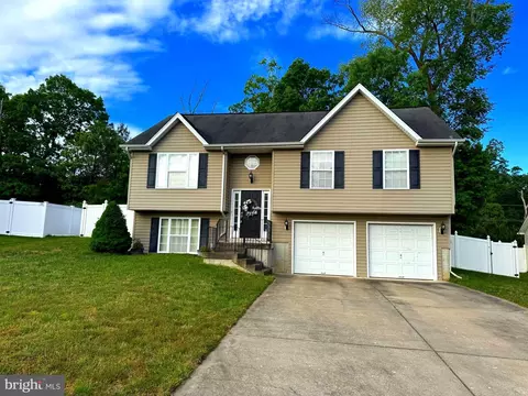 46653 Robert Leon Dr, Lexington Park, MD 20653