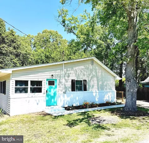 22381 Cedar St, Leonardtown, MD 20650