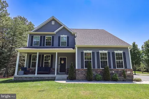 46195 Kayak Ct, Great Mills, MD 20634