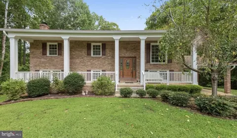 30235 Huntt Rd, Mechanicsville, MD 20659