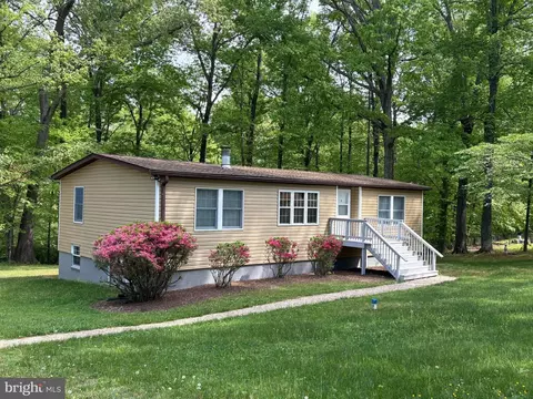 26864 N Oak Ridge Dr S, Mechanicsville, MD 20659