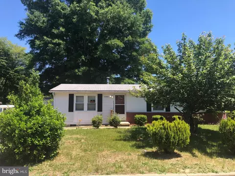 22060 Baja Ln, Great Mills, MD 20634