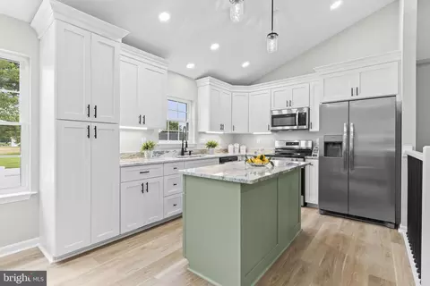 25826 S Sandgates Rd, Mechanicsville, MD 20659