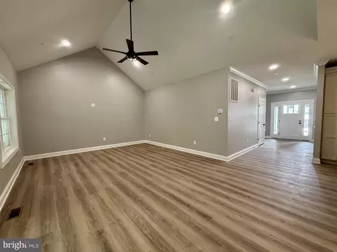 Living - 17480 Lighthouse Commons Dr, Piney Point, MD 20674 photo 4 of 4
