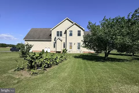 Exterior - 18050 Ellyn Ct, Dameron, MD 20628 photo 2 of 3