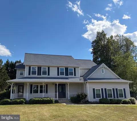 38411 Barbara Ct, Mechanicsville, MD 20659
