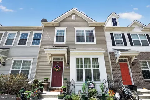 45674 Bethfield Way, California, MD 20619