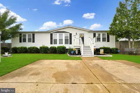 45856 N Poteat Ct, California, MD 20619