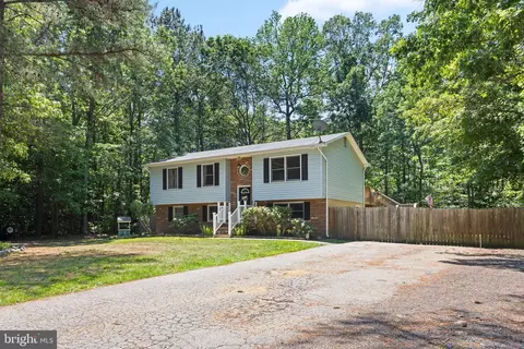 26587 Yowaiski Mill Rd, Mechanicsville, MD 20659
