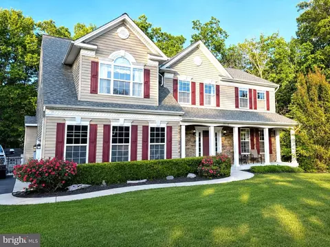 28136 Ben Oaks Dr, Mechanicsville, MD 20659