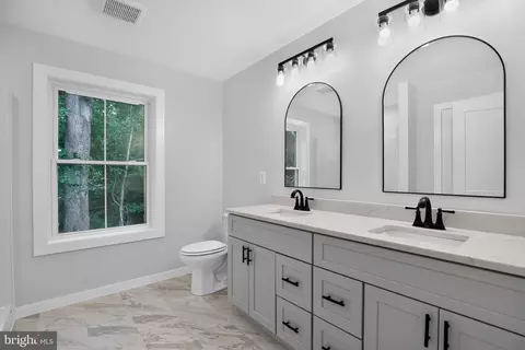 Bath - 23690 Maddox Rd, Chaptico, MD 20621 photo 1 of 2