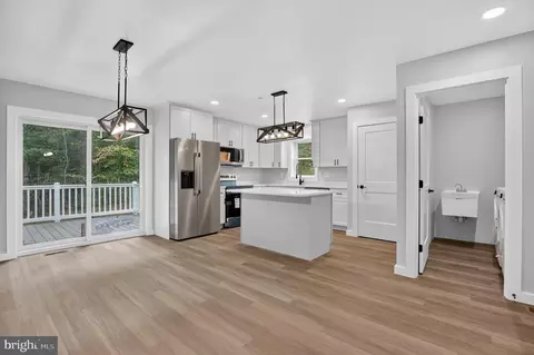 Entry Way - 23690 Maddox Rd, Chaptico, MD 20621 photo 5 of 17