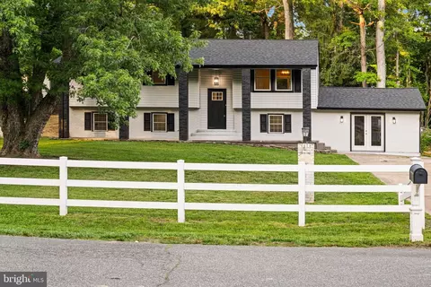 21428 Morris Dr, Lexington Park, MD 20653