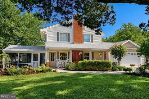 24510 Half Pone Point Rd, Hollywood, MD 20636