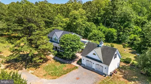 24249 Mcintosh Rd, Hollywood, MD 20636
