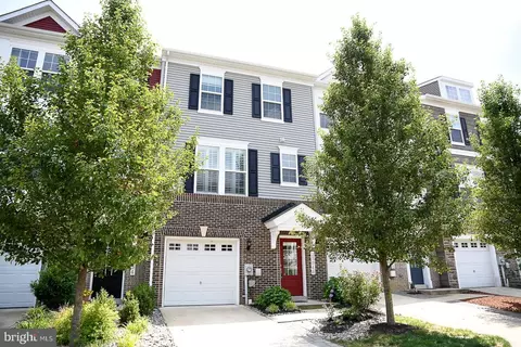 23048 Mountain Laurel Ln, California, MD 20619