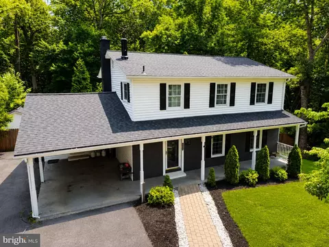 30020 Tomahawk Ct, Mechanicsville, MD 20659