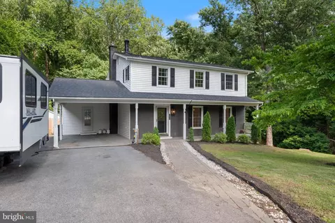 30020 Tomahawk Ct, Mechanicsville, MD 20659