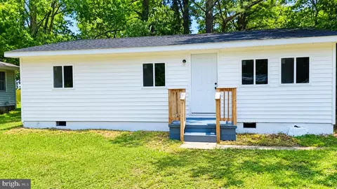 21352 Cambridge Ave, Lexington Park, MD 20653