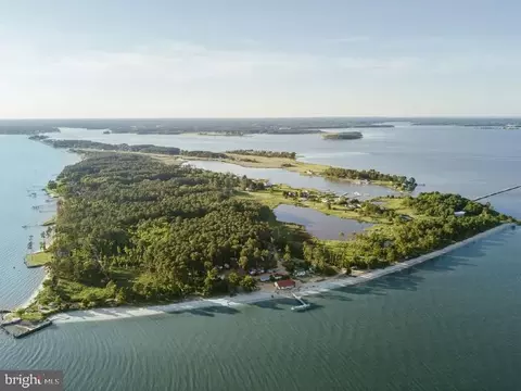 16114 Thomas Rd, Piney Point, MD 20674