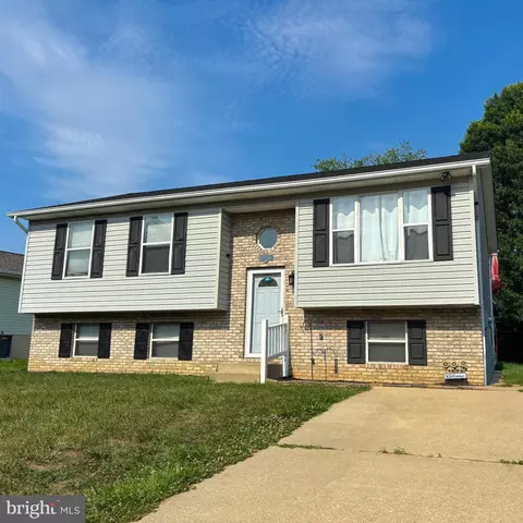 22060 Caravel Ct, Great Mills, MD 20634