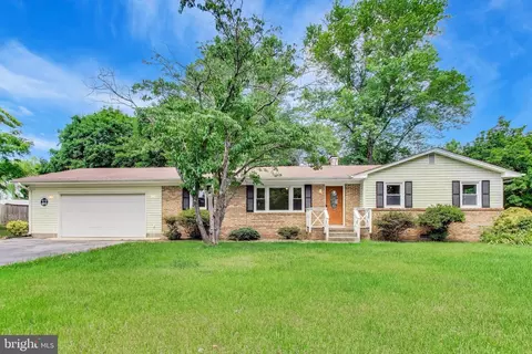 45328 Elmbrook Dr, California, MD 20619