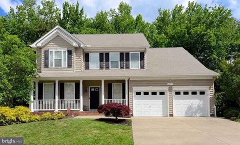 43618 Albatross St, Hollywood, MD 20636