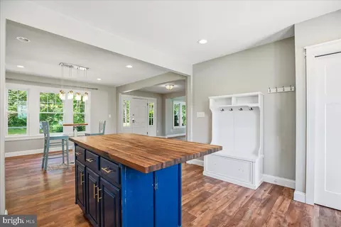 Entry Way - 16146 Thomas Rd, Piney Point, MD 20674 photo 4 of 9