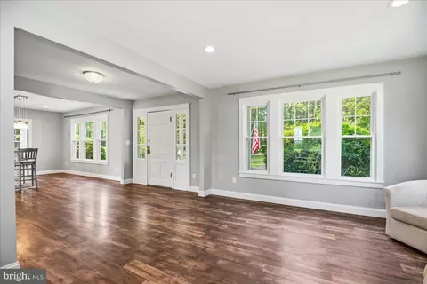 Living - 16146 Thomas Rd, Piney Point, MD 20674 photo 3 of 5