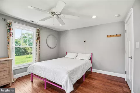 Bedroom - 16146 Thomas Rd, Piney Point, MD 20674 photo 2 of 13