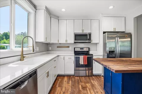 Kitchen - 16146 Thomas Rd, Piney Point, MD 20674 photo 7 of 7
