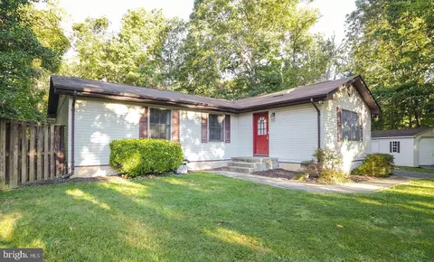21625 America St, Lexington Park, MD 20653