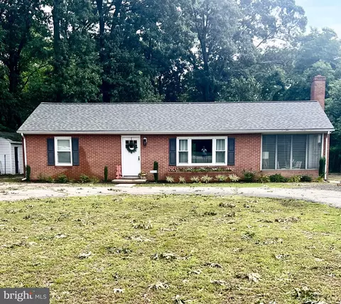 26576 Three Notch Rd, Mechanicsville, MD 20659