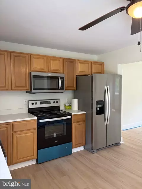 Kitchen - 20320 Dave Bailey Rd, Coltons Point, MD 20626 photo 1 of 2