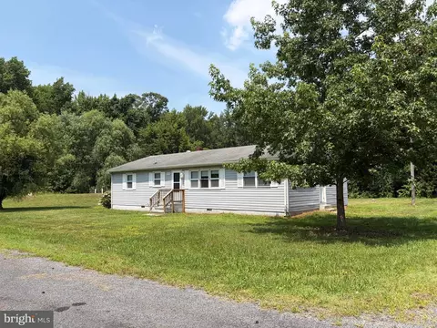 Exterior - 20320 Dave Bailey Rd, Coltons Point, MD 20626 photo 1 of 7