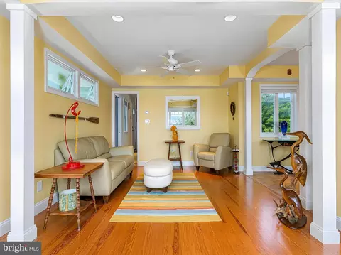 Living - 16144 Thomas Rd, Piney Point, MD 20674 photo 1 of 2