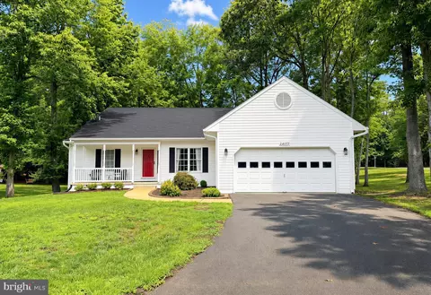 23177 Heatherwood Ln, California, MD 20619