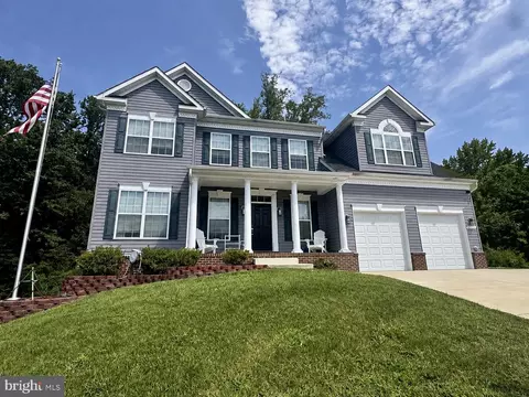 45703 Tennyhill St, California, MD 20619