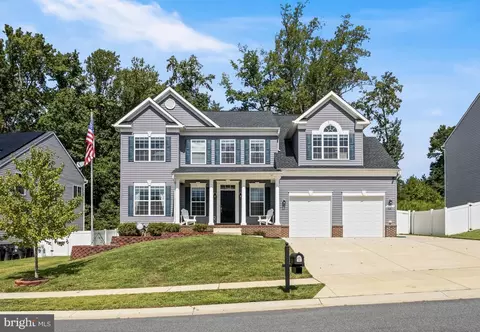 45703 Tennyhill St, California, MD 20619
