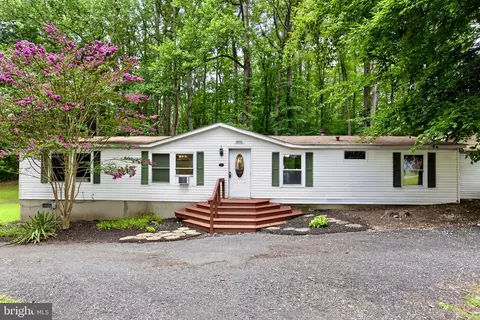 38842 Foley Mattingly Rd, Mechanicsville, MD 20659