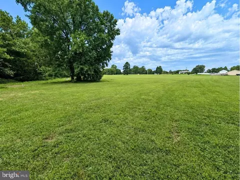 23253 Maddox Rd, Bushwood, MD 20618