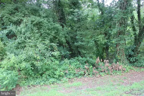 26457 Peninsular Dr, Hollywood, MD 20636
