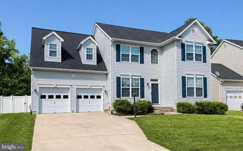 21564 Gordon Ct, Lexington Park, MD 20653