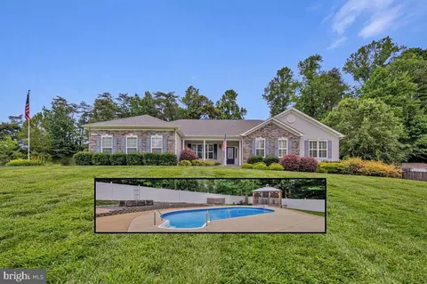 39803 Grandview Haven Dr, Mechanicsville, MD 20659
