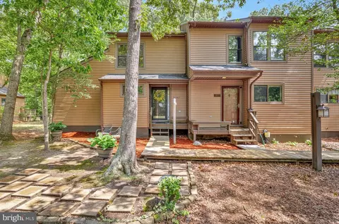 23342 Red Oak Ct, California, MD 20619