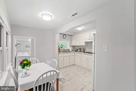 Entry Way - 16101 Piney Point Rd, Piney Point, MD 20674 photo 1 of 1