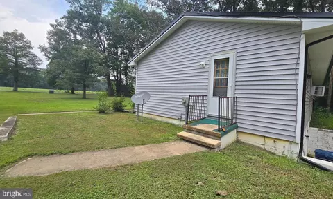 Exterior - 39111 Maycroft Rd, Avenue, MD 20609 photo 4 of 9