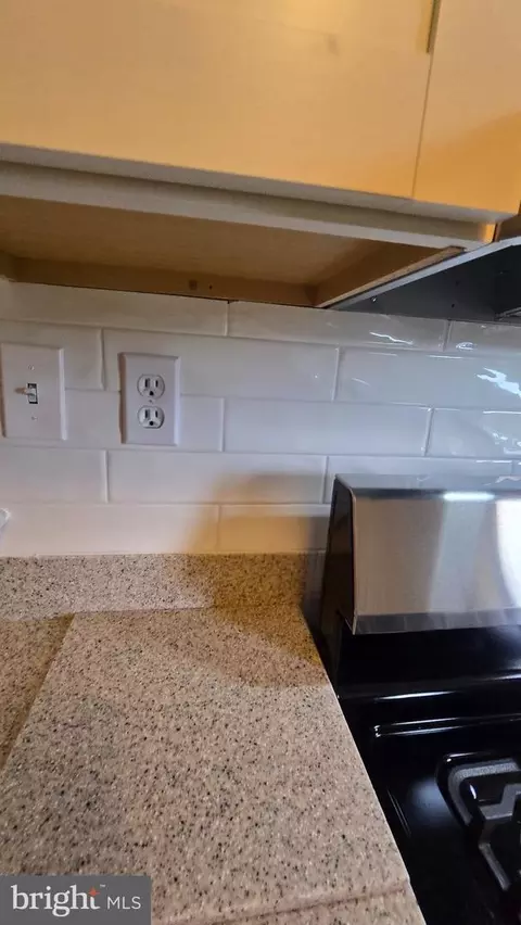 Kitchen - 39111 Maycroft Rd, Avenue, MD 20609 photo 3 of 3